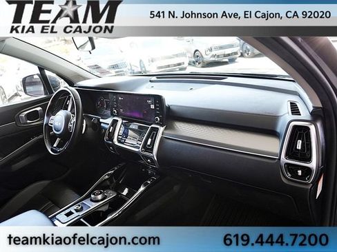 Certified 2022 Kia Sorento SX w/ Panoramic Sunroof Package AWD/4WD image 10