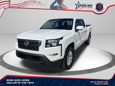 Used 2022 Nissan Frontier SV w/ Technology Package RWD image 1