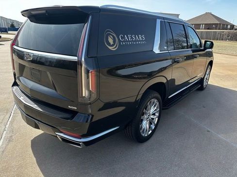 Used 2024 Cadillac Escalade ESV Premium Luxury image 5