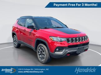 Used 2025 Jeep Compass Trailhawk AWD/4WD video 1