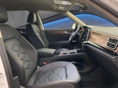 New 2026 Volkswagen Atlas SE image 9