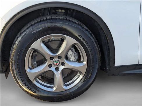 Used 2021 Alfa Romeo Stelvio Sprint w/ Sun & Sound Package image 24