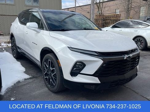 Used 2023 Chevrolet Blazer RS w/ Enhanced Convenience Package image 4