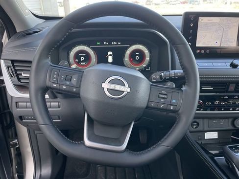 Used 2026 Nissan Rogue Platinum w/ Platinum Premium Package AWD/4WD image 14