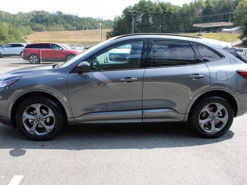 Used 2023 Ford Escape ST-Line image 6
