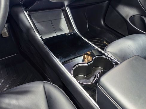 Used 2020 Tesla Model 3 Long Range image 17