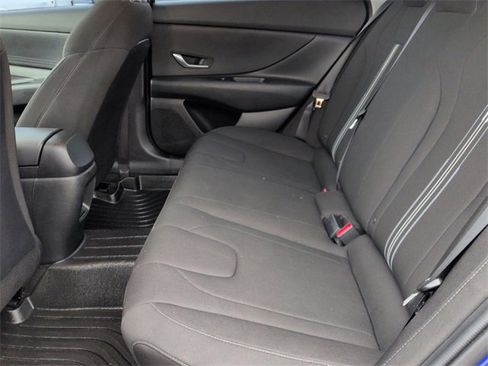 Used 2024 Hyundai Elantra SEL image 25