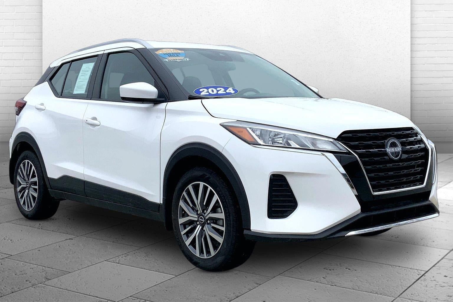 Used 2024 Nissan Kicks SV FWD image 1
