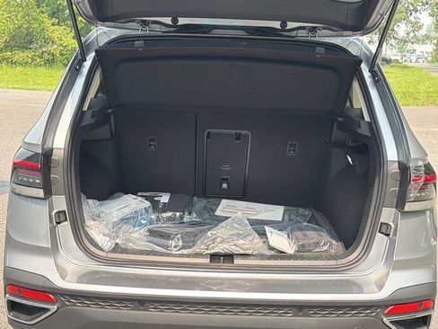 New 2026 Volkswagen Taos SEL AWD/4WD image 25