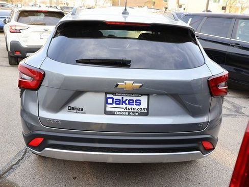 Certified 2025 Chevrolet Trax LT w/ LT Convenience Package image 7