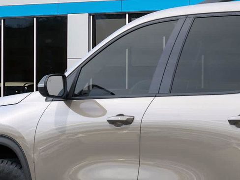 New 2026 Chevrolet Traverse Z71 w/ Enhanced Driving Package image 12