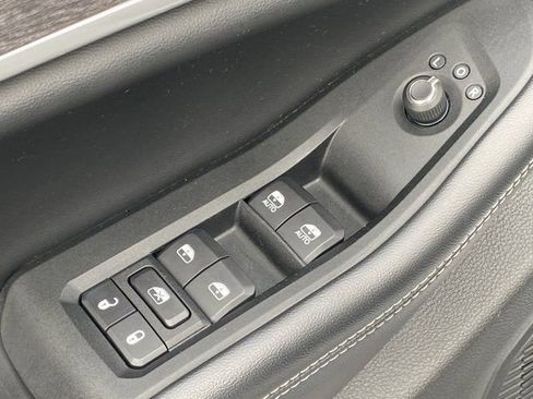 Used 2023 Jeep Grand Cherokee L Limited image 22