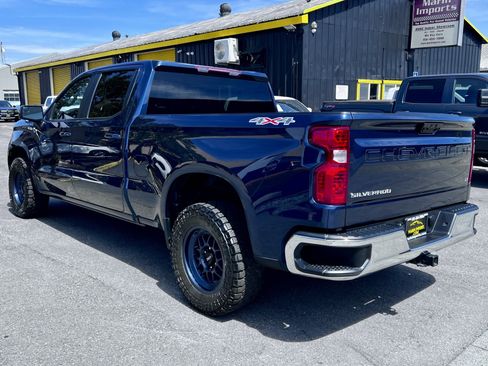 Used 2022 Chevrolet Silverado 1500 LT AWD/4WD image 8