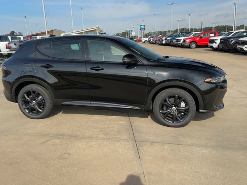 New 2024 Dodge Hornet R/T Plus w/ Tech Pack Plus w/o Parking image 9