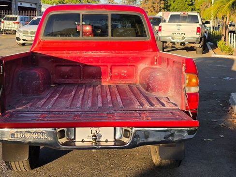 Used 2003 Toyota Tacoma PreRunner image 10