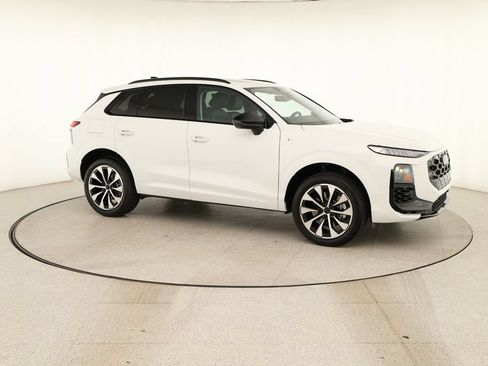 New 2026 Audi Q3 quattro 2.0T AWD/4WD image 9