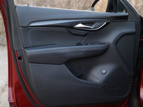 Used 2023 Buick Envision Essence w/ Sport Touring Package image 24