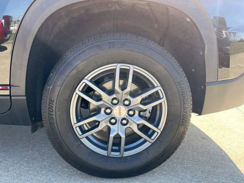 Used 2025 GMC Acadia Elevation image 27