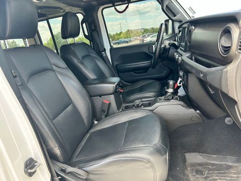 Used 2018 Jeep Wrangler Unlimited Sport S AWD/4WD image 11