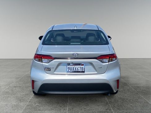 Used 2025 Toyota Corolla LE FWD image 4