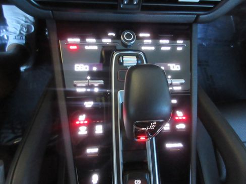 Used 2023 Porsche Cayenne image 65