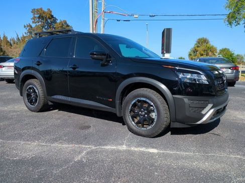 Used 2025 Nissan Pathfinder Rock Creek image 2