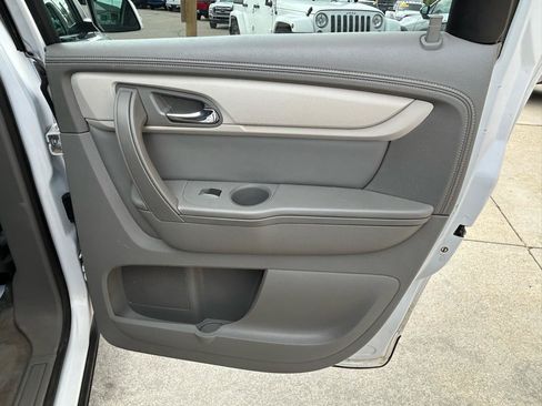 Used 2016 Chevrolet Traverse LT AWD/4WD image 16