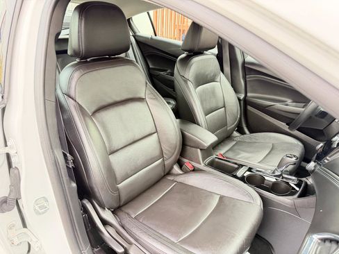 Used 2017 Chevrolet Cruze Premier FWD image 43