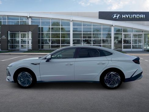 New 2026 Hyundai Sonata SEL FWD image 3
