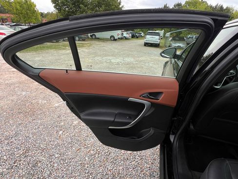 Used 2017 Buick Regal Premium w/ Driver Confidence Package #1 FWD image 26