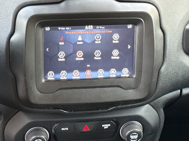 Used 2020 Jeep Renegade Latitude FWD image 20