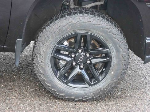 Used 2020 Chevrolet Silverado 1500 LT Trail Boss w/ Midnight Edition image 19