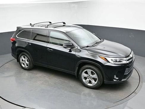 Used 2017 Toyota Highlander Limited image 44