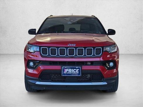 Used 2023 Jeep Compass Limited image 2