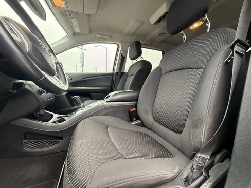 Used 2018 Dodge Journey SE w/ Popular Equipment Group image 25