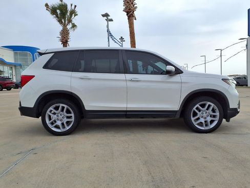 Used 2024 Honda Passport EX-L image 8