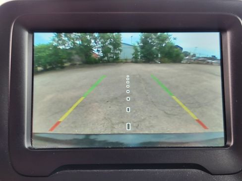 Used 2018 Jeep Renegade Latitude AWD/4WD image 12