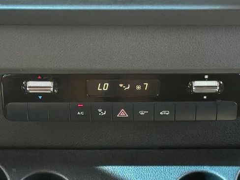 Used 2022 Mercedes-Benz Sprinter 2500 image 5
