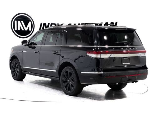 Used 2023 Lincoln Navigator L Reserve AWD/4WD image 6