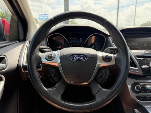 Used 2012 Ford Focus Titanium FWD image 11
