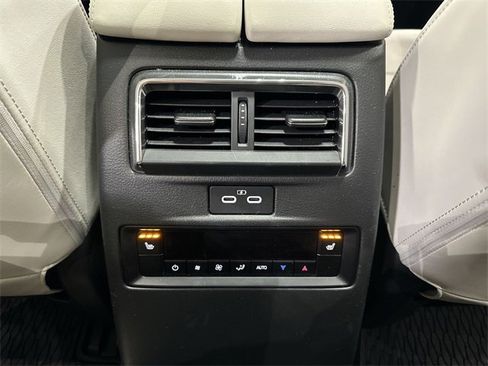 Certified 2024 MAZDA CX-90 3.3 Turbo w/ Premium Plus Pkg image 35