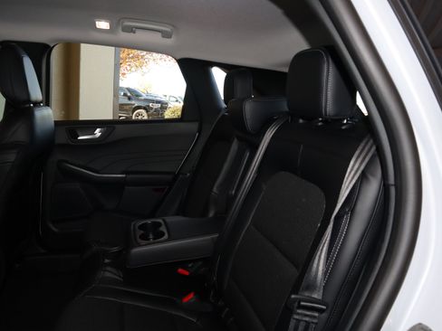 New 2026 Ford Escape SE image 36