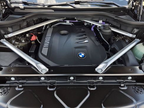 New 2026 BMW X5 sDrive40i w/ Premium Package RWD image 9