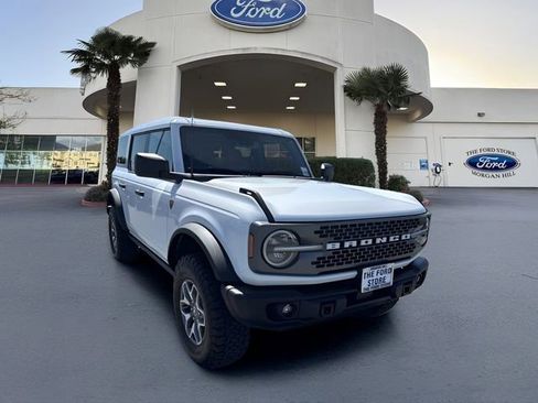Certified 2025 Ford Bronco Badlands AWD/4WD image 4