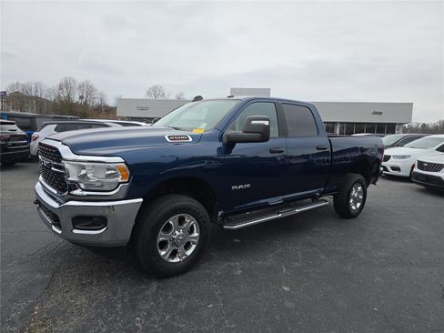 Used 2024 RAM 2500 Big Horn w/ Bed Utility Group image 8