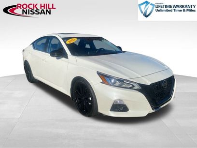Used 2022 Nissan Altima 2.5 SR w/ Midnight Edition Package