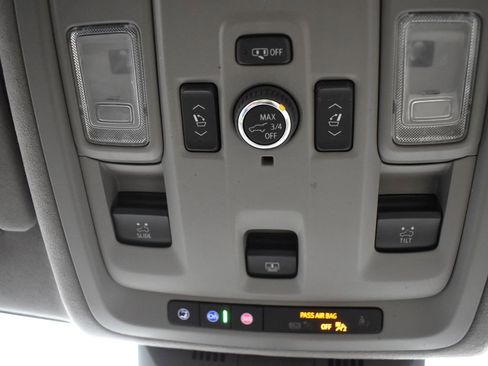 Used 2023 Cadillac Escalade ESV Premium Luxury Platinum w/ Heavy-Duty Trailer Package image 26