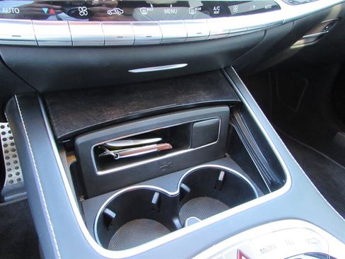 Used 2018 Mercedes-Benz S 560 4MATIC Sedan image 19