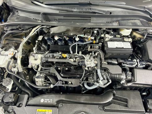 Used 2025 Toyota Corolla LE FWD image 32