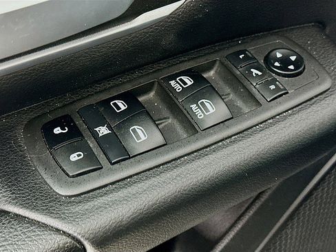 Used 2021 RAM 1500 Big Horn AWD/4WD image 18